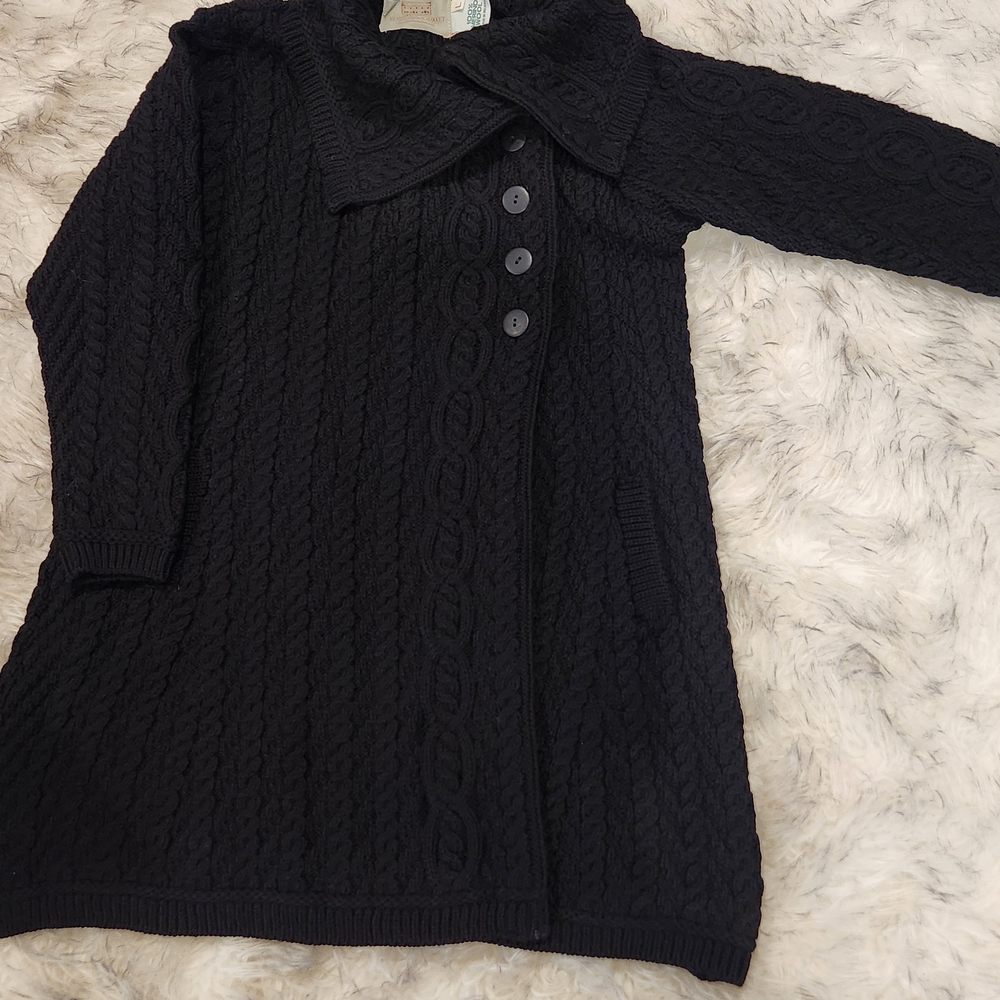 Elegant Aran Wool Coat - Picture 4 of 12
